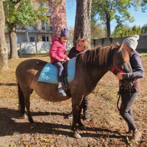 Hippotherapie und Onotherapie
