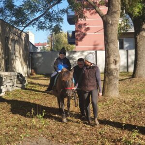 Hippotherapie und Onotherapie